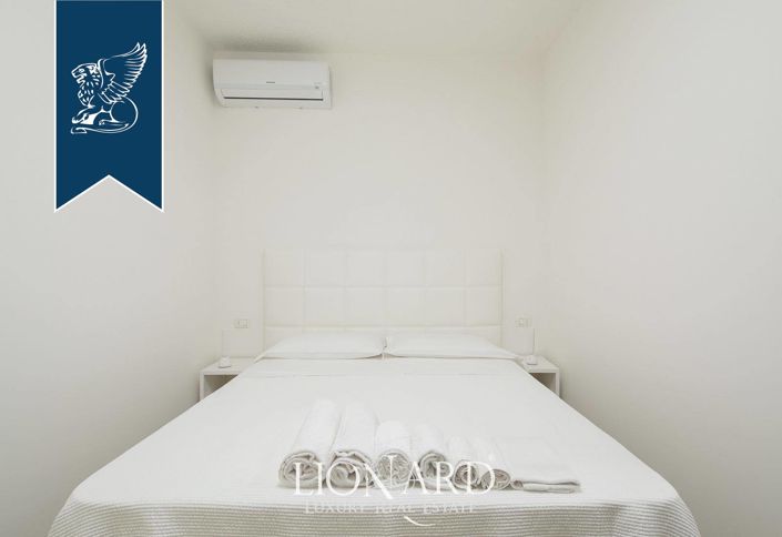 Image No.40-20 Bed Farmhouse for sale