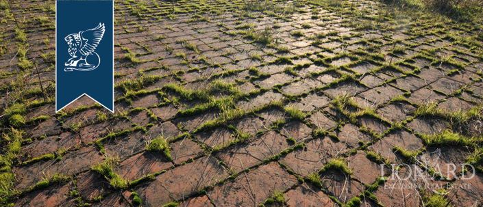 Image No.5-2 Bed Country House for sale