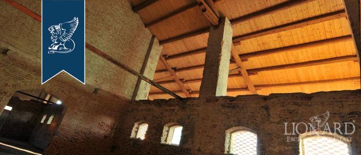 Image No.8-2 Bed Country House for sale