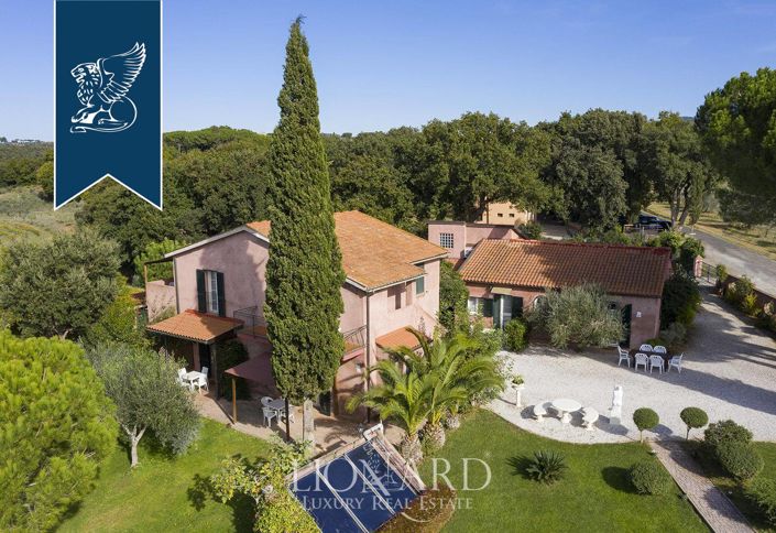 Image No.10-7 Bed Farmhouse for sale