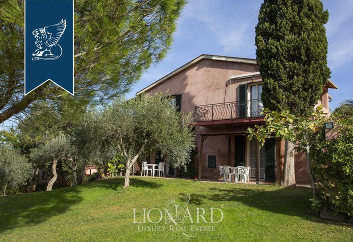 Image No.17-7 Bed Farmhouse for sale