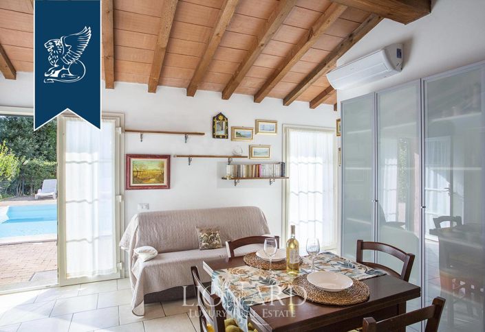 Image No.23-7 Bed Farmhouse for sale