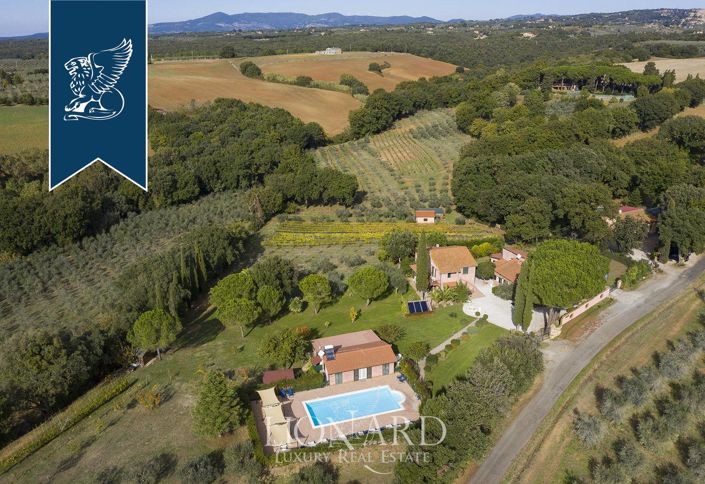 Image No.33-7 Bed Farmhouse for sale