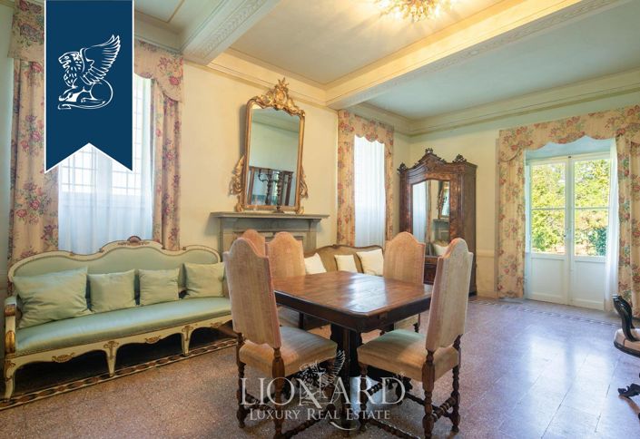 Image No.11-10 Bed Villa for sale