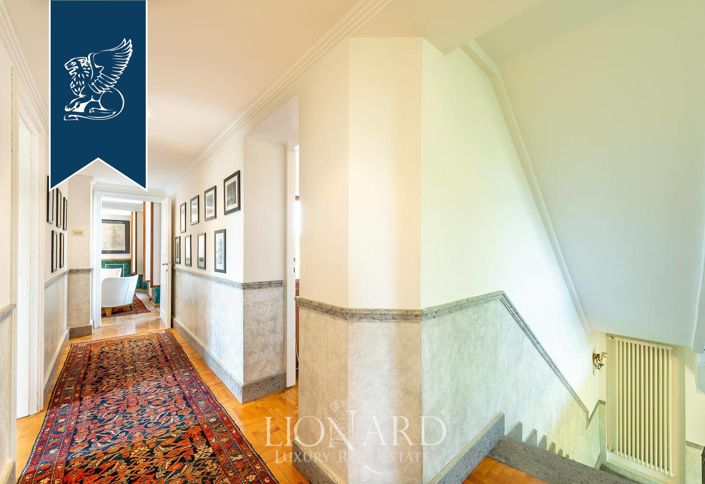 Image No.54-5 Bed Villa for sale