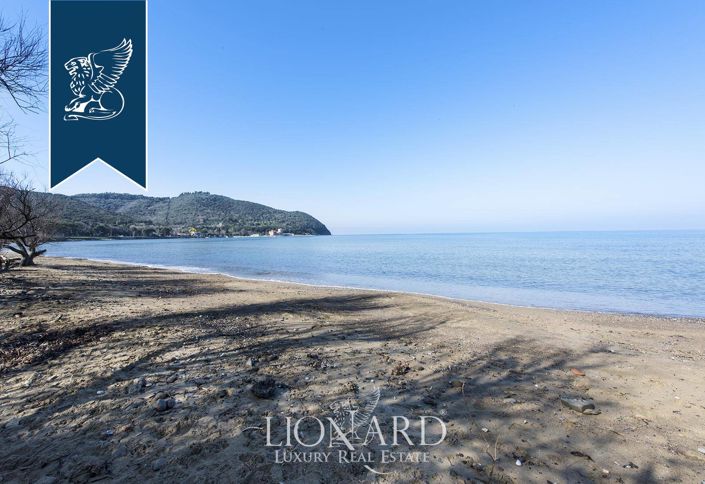 Image No.6-31 Bed Villa for sale