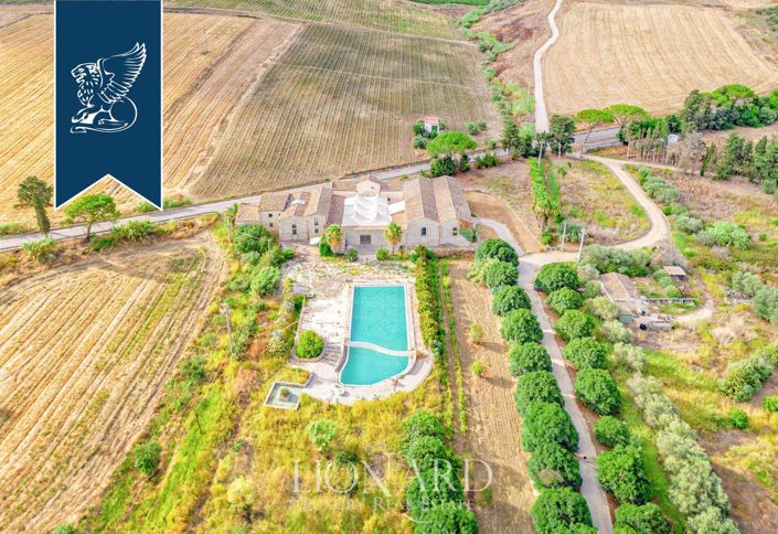 Image No.2-17 Bed Hotel for sale