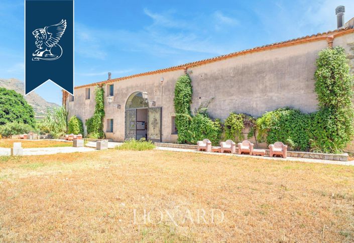 Image No.7-17 Bed Hotel for sale