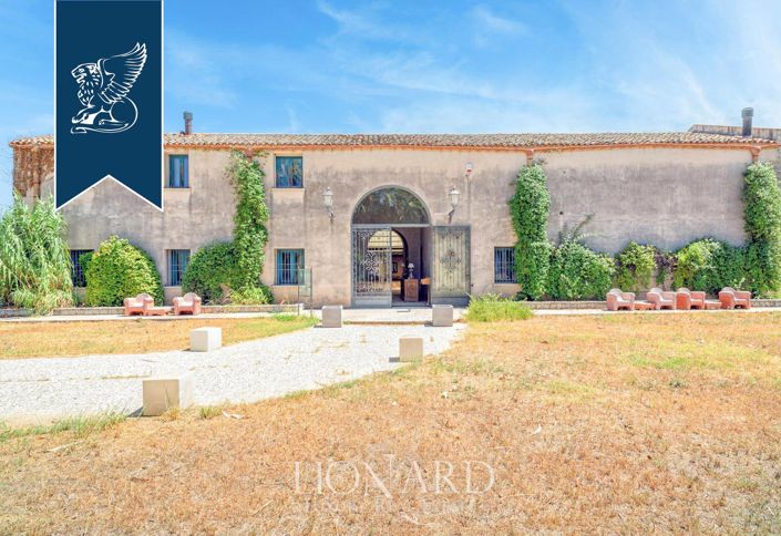 Image No.8-17 Bed Hotel for sale