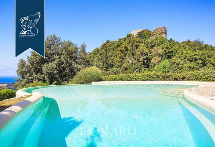 Image No.10-6 Bed Villa for sale