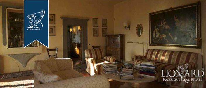 Image No.20-8 Bed Villa for sale