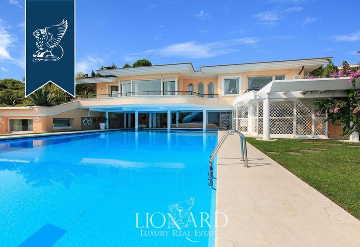 Image No.12-2 Bed Villa for sale