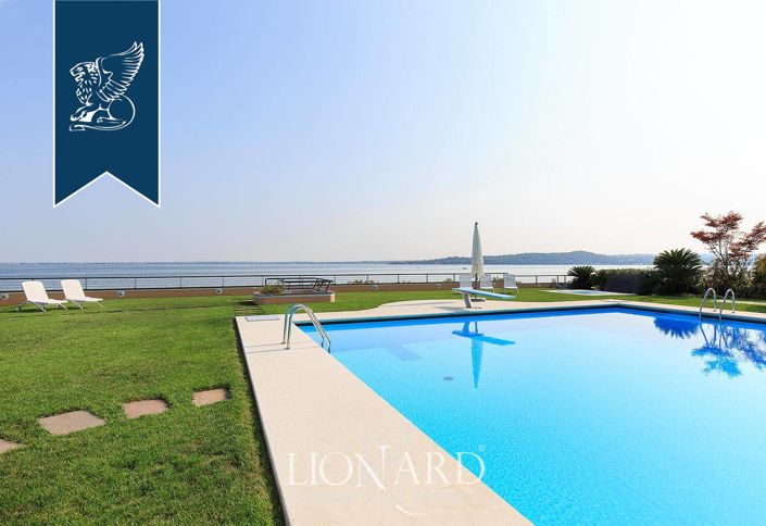 Image No.20-2 Bed Villa for sale