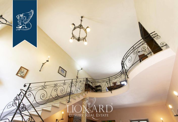 Image No.31-13 Bed Farmhouse for sale