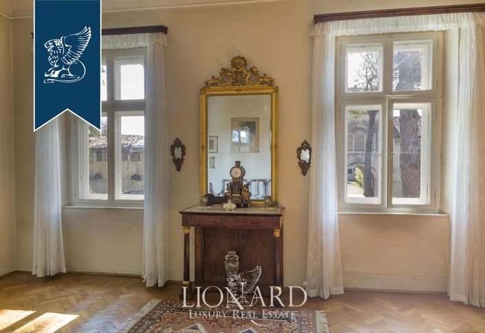 Image No.32-8 Bed Villa for sale