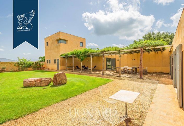 Image No.12-4 Bed Villa for sale