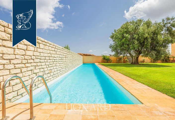 Image No.9-4 Bed Villa for sale