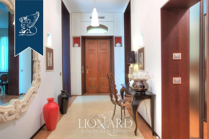 Image No.13-4 Bed Villa for sale