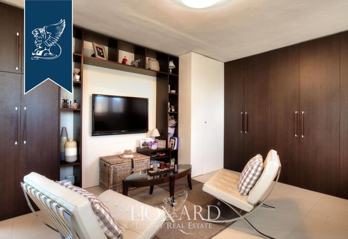 Image No.19-4 Bed Villa for sale