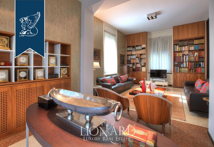 Image No.9-4 Bed Villa for sale