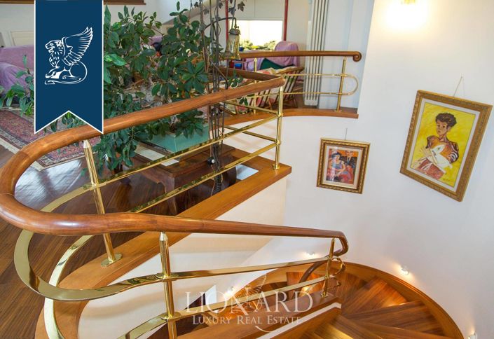 Image No.55-Villa de 7 chambres à vendre à Arezzo