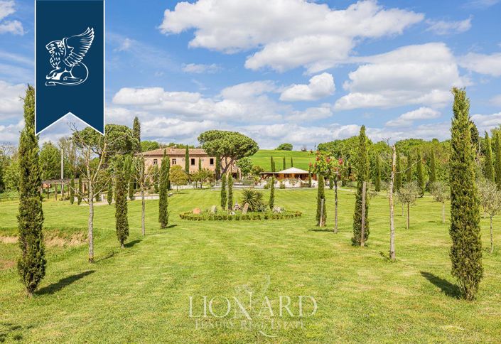 Image No.10-16 Bed Villa for sale