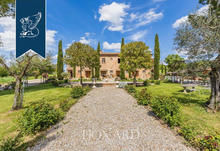 Image No.15-16 Bed Villa for sale