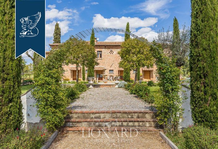 Image No.19-16 Bed Villa for sale