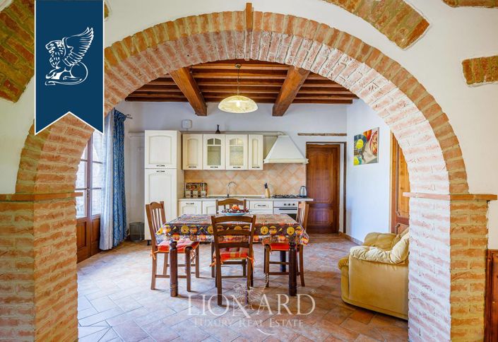 Image No.40-16 Bed Villa for sale