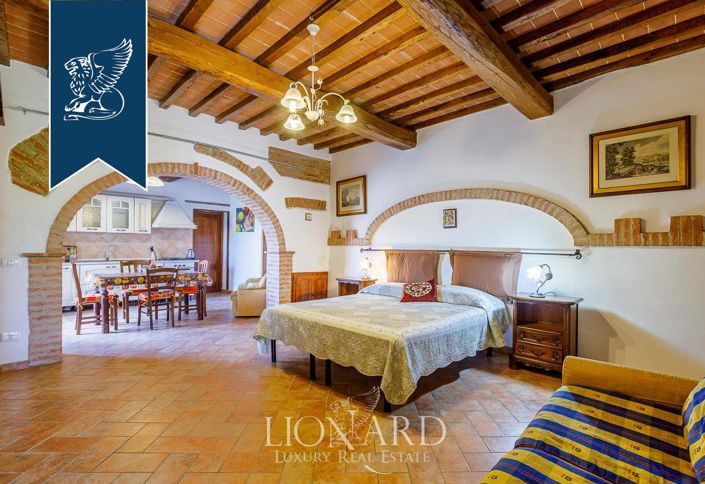 Image No.41-16 Bed Villa for sale