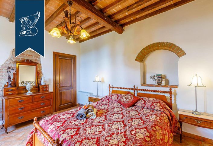 Image No.50-16 Bed Villa for sale