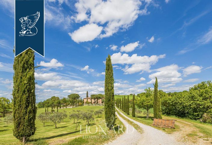 Image No.8-16 Bed Villa for sale