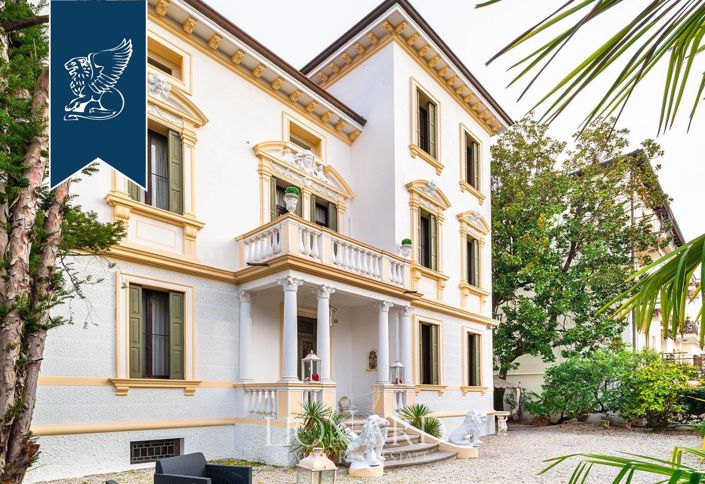 Image No.2-Villa de 5 chambres à vendre à Treviso