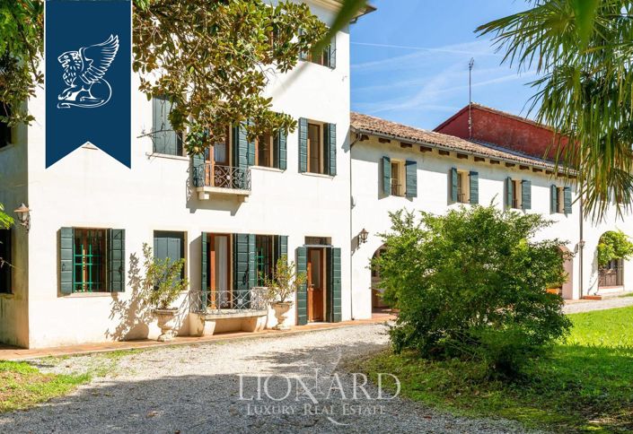 Image No.11-6 Bed Villa for sale