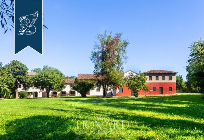 Image No.8-6 Bed Villa for sale