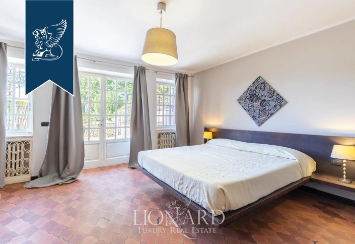 Image No.16-10 Bed Farmhouse for sale