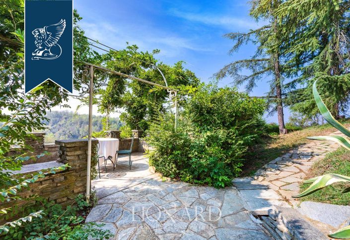 Image No.8-10 Bed Farmhouse for sale