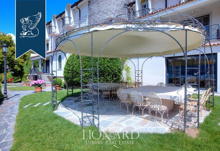 Image No.10-6 Bed Villa for sale