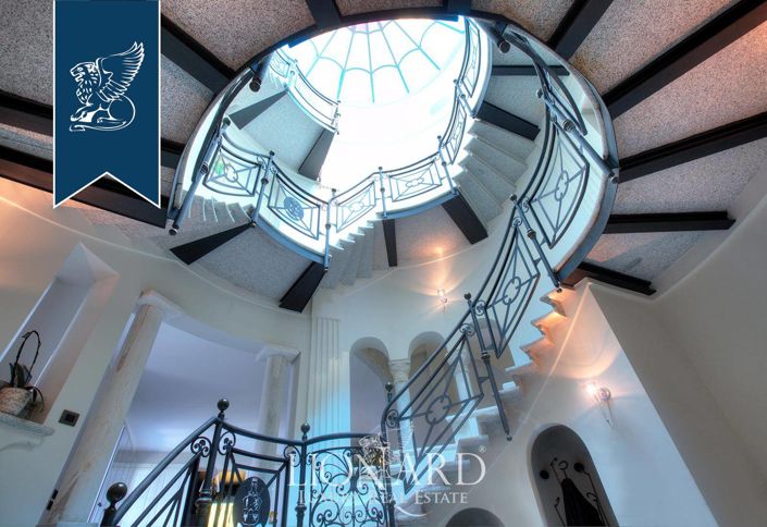 Image No.26-6 Bed Villa for sale