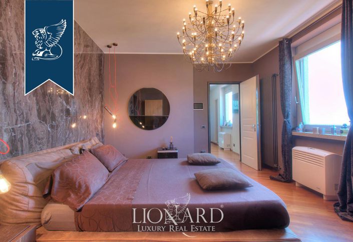 Image No.40-6 Bed Villa for sale