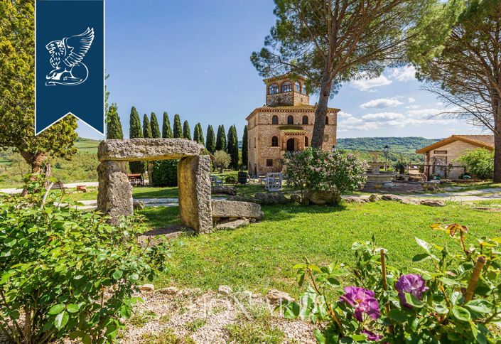 Image No.6-20 Bed Farmhouse for sale