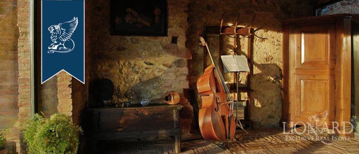 Image No.5-8 Bed Country House for sale