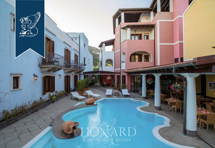 Image No.29-40 Bed Hotel for sale