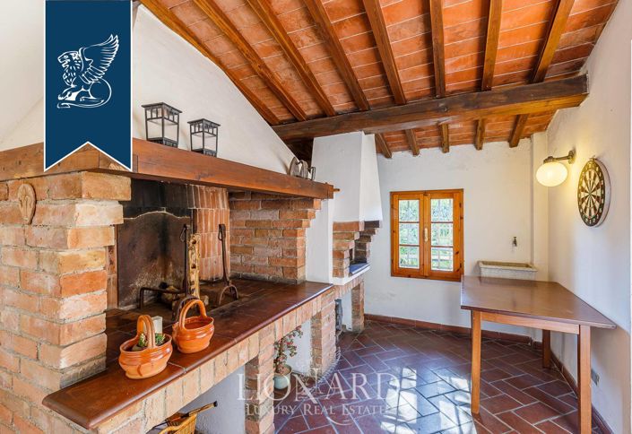 Image No.13-11 Bed Villa for sale