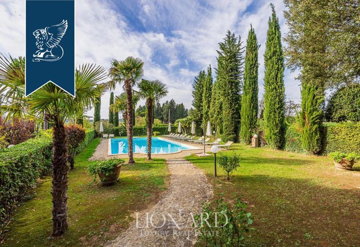 Image No.6-11 Bed Villa for sale