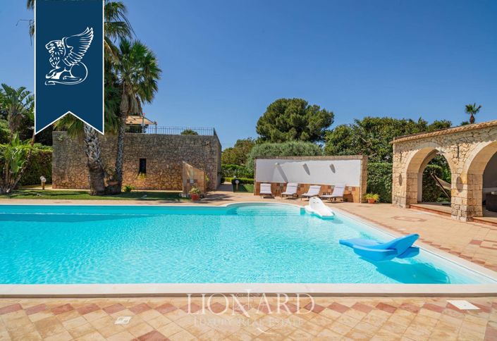 Image No.11-3 Bed Villa for sale