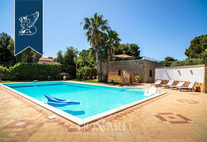 Image No.13-3 Bed Villa for sale