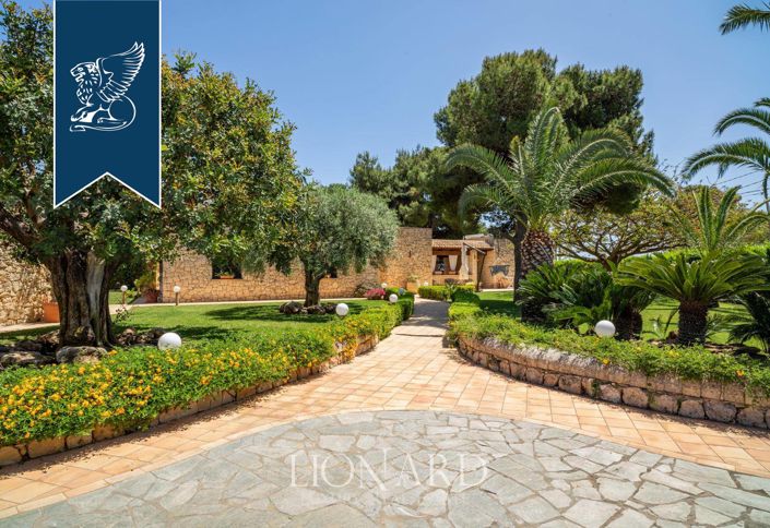 Image No.2-3 Bed Villa for sale