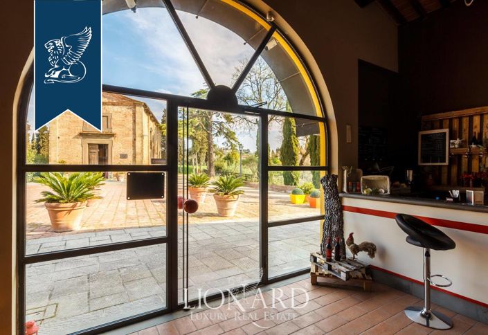 Image No.13-8 Bed Villa for sale