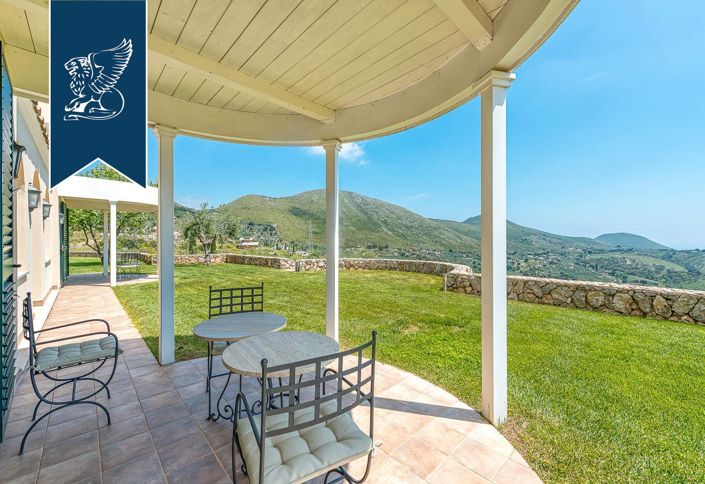 Image No.15-11 Bed Hotel for sale